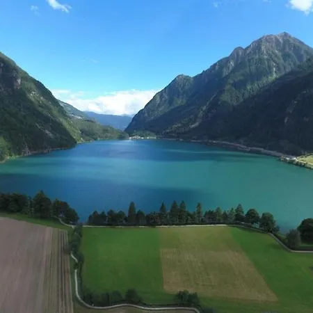 Сasa de vacaciones Li Presi In Cavresc, Via Dal Cavresc 1, 7746 Le Prese-poschiavo Poschiavo